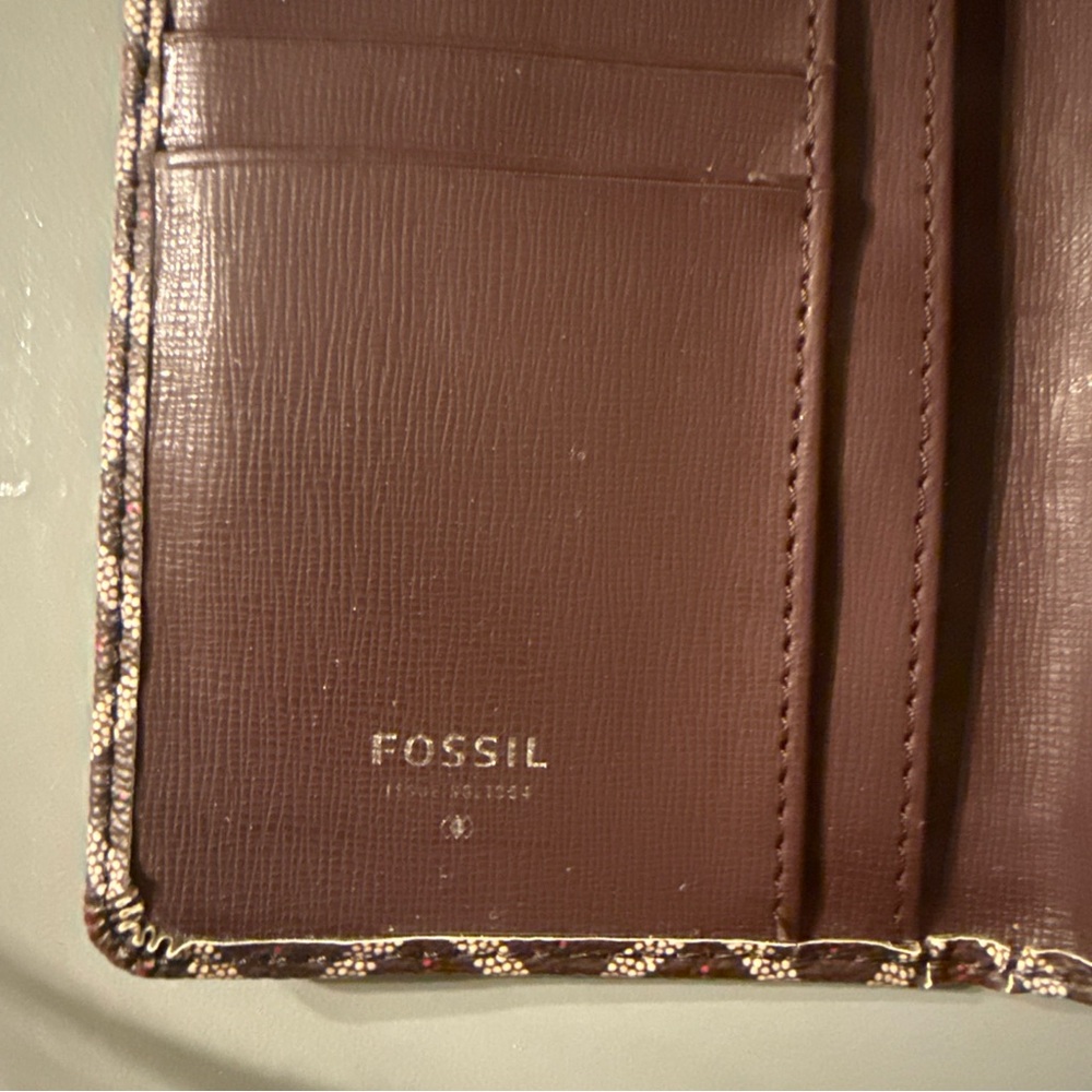 Fossil Geometric Pattern Bifold Wallet - image 4